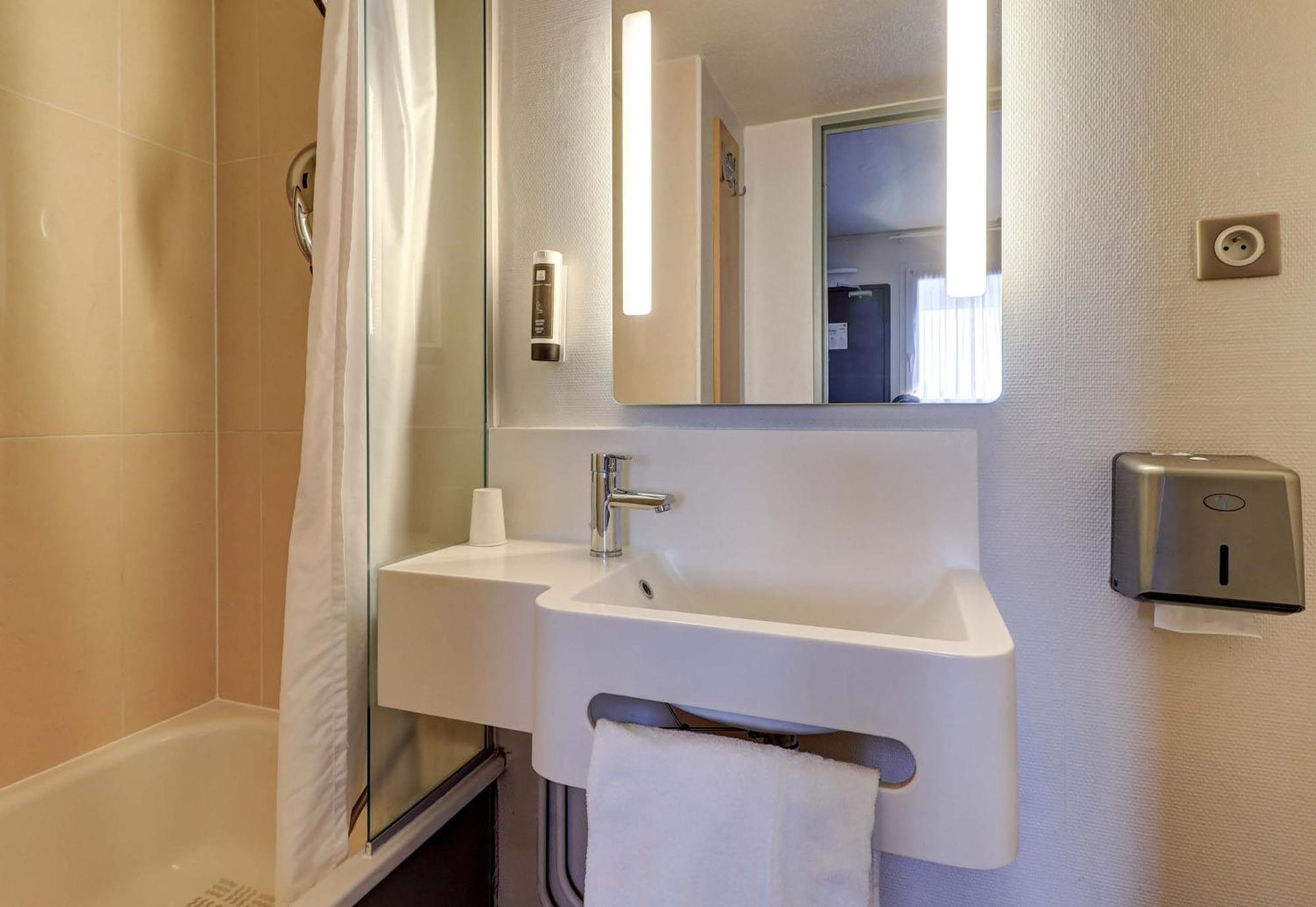 B&B Hôtel DIJON Marsannay Bagian luar foto